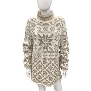 Vintage Skyr Sweater Women’s Size L Turtleneck Snowflake Motif Chunky Knit Cream